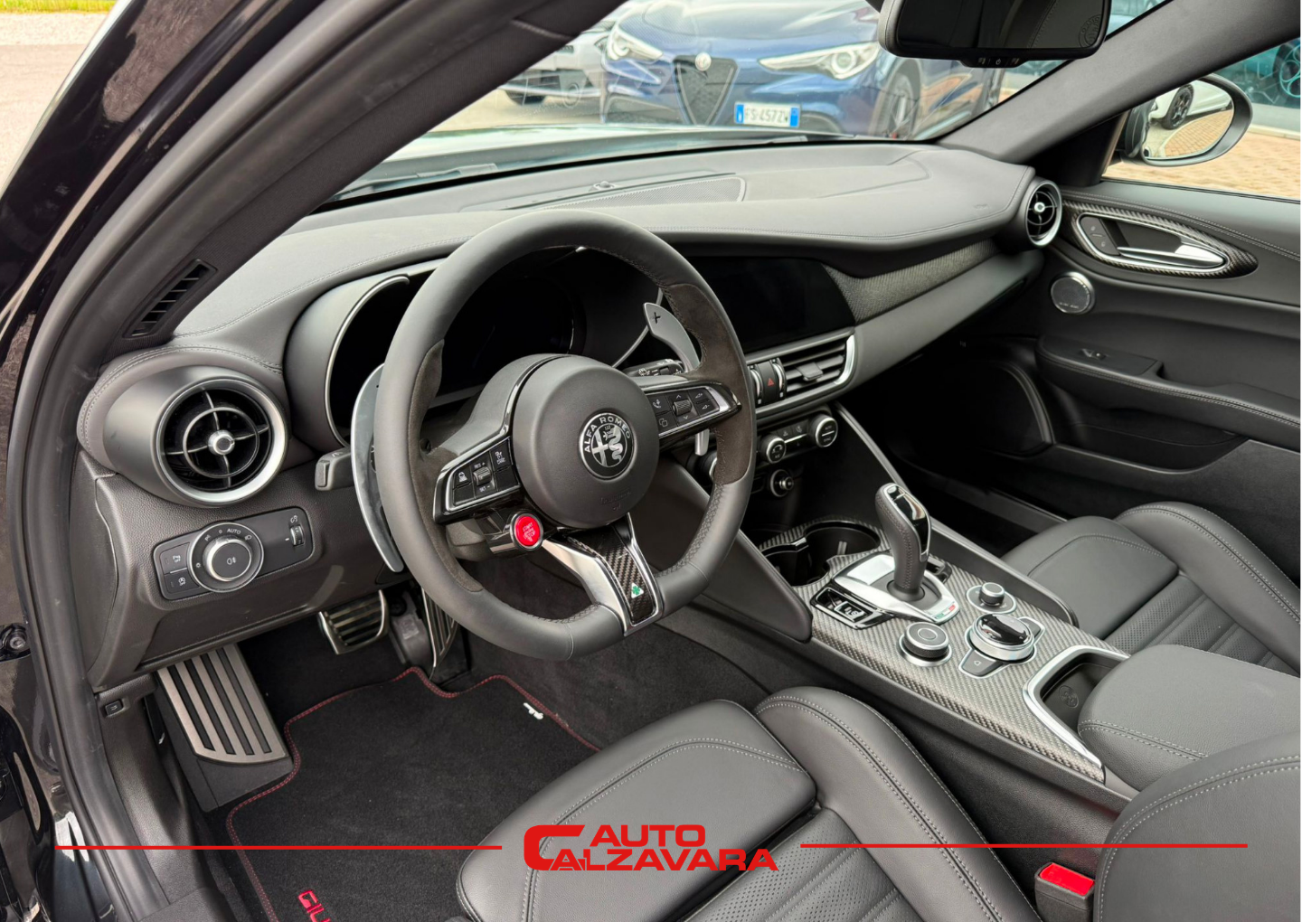 Alfa Romeo Giulia 2.9 V6 Bi-Turbo AT8 Quadrifoglio / NERO VULCANO / R7691018