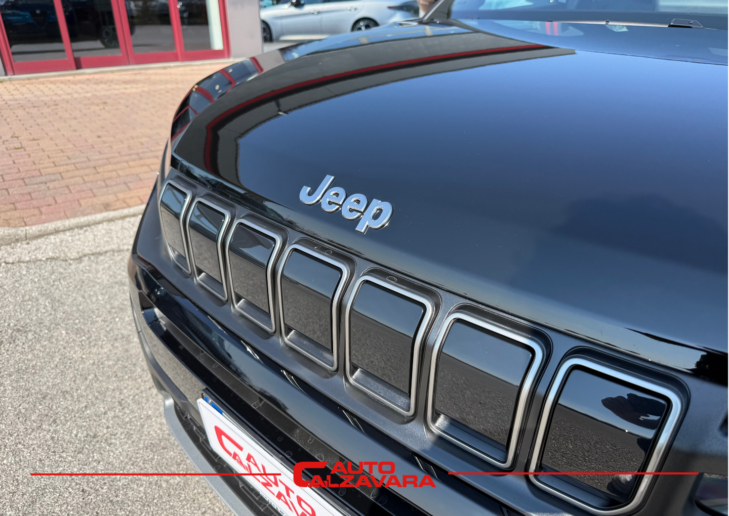 Jeep Avenger 1.2 Turbo 110 CV MHEV Altitude / NERO VULCANO / HC571KM
