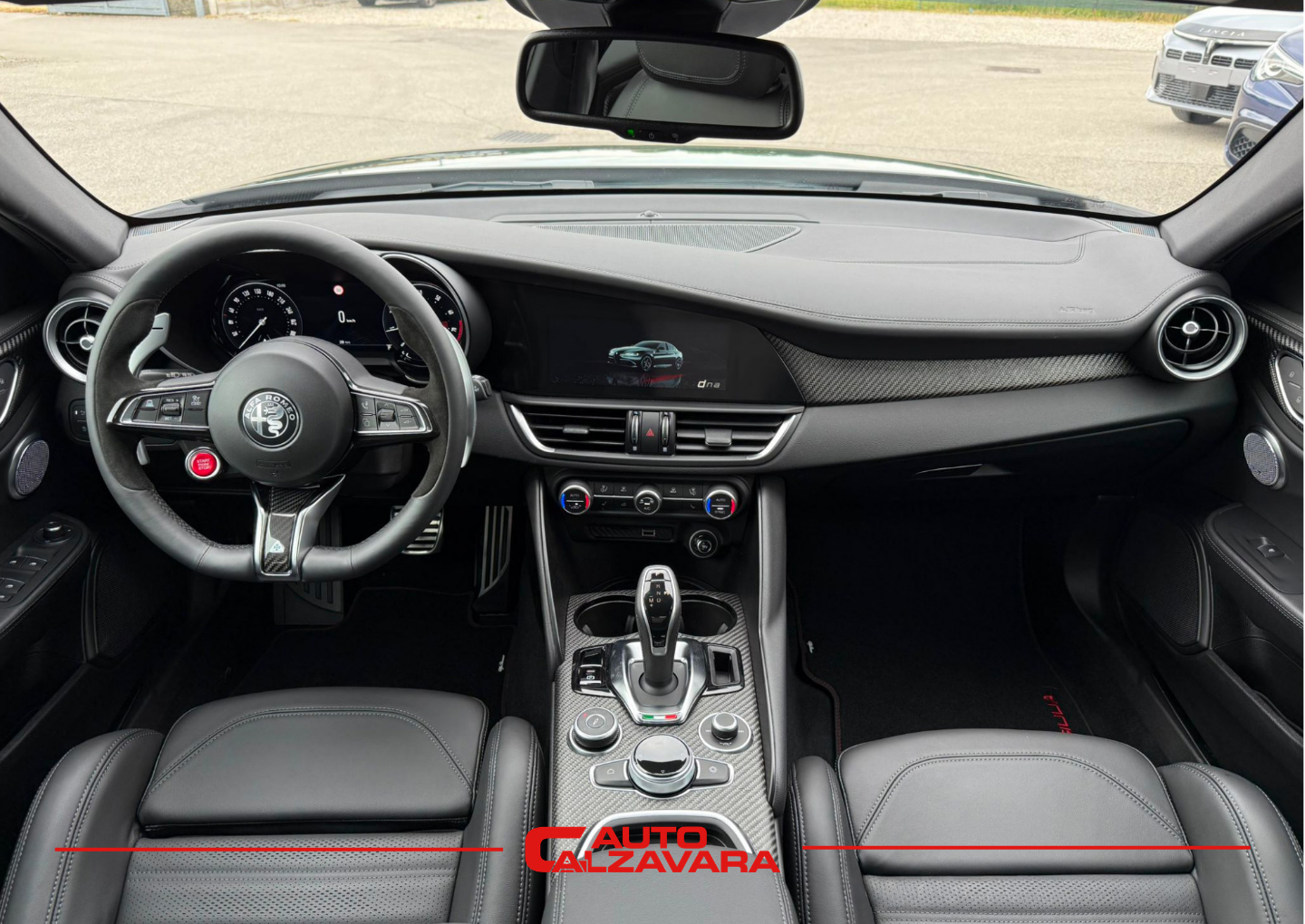 Alfa Romeo Giulia 2.9 V6 Bi-Turbo AT8 Quadrifoglio / NERO VULCANO / R7691018