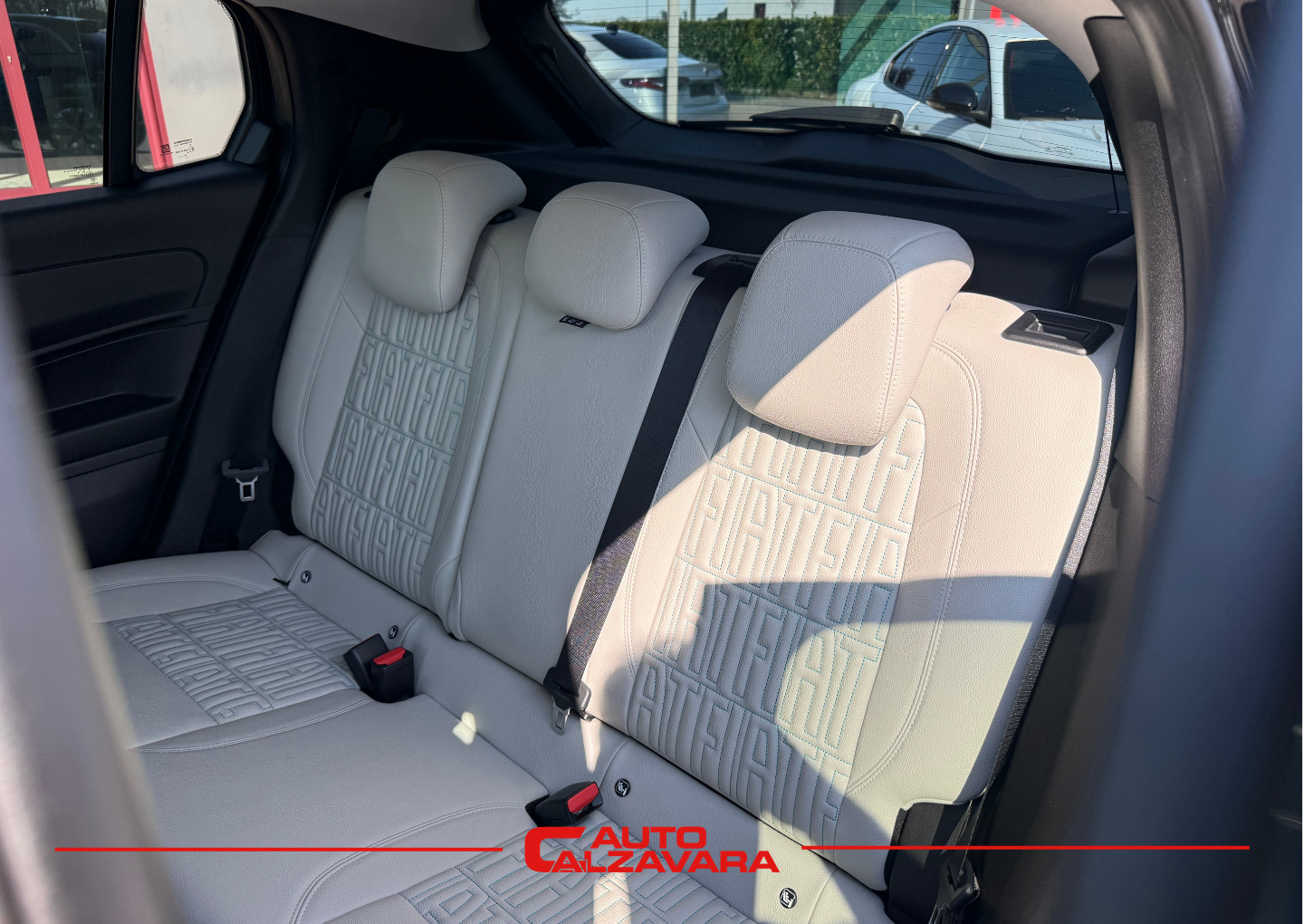 Fiat 600 Hybrid 100 CV DCT MHEV La Prima / NERO CINEMA / GY485CV