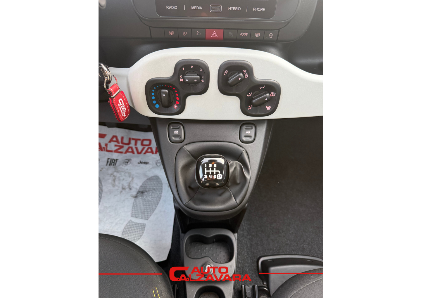 Fiat Panda Cross 1.0 FireFly S&S Hybrid / ROSSO PASSIONE / GY010FL