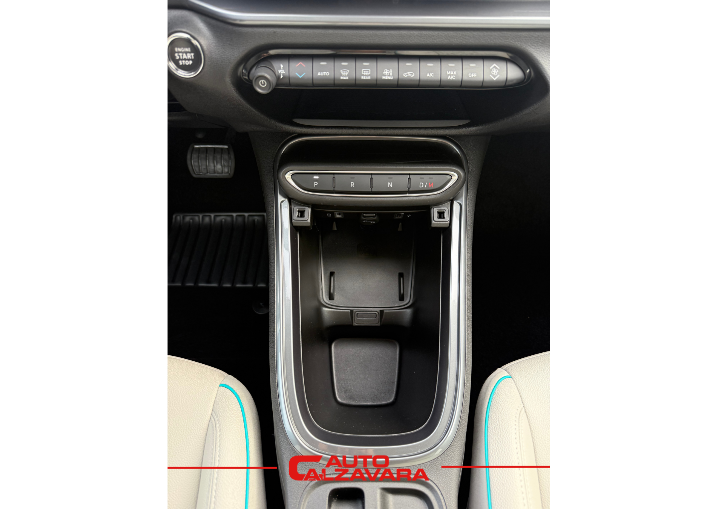 Fiat 600 Hybrid 100 CV DCT MHEV La Prima / AZZURRO ACQUA / GY632CV