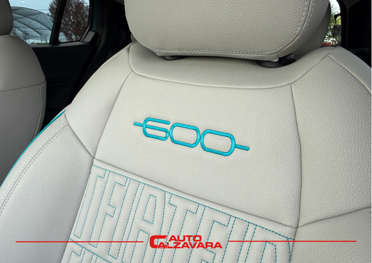 Fiat 600 Hybrid 100 CV DCT MHEV La Prima / AZZURRO ACQUA / GY632CV